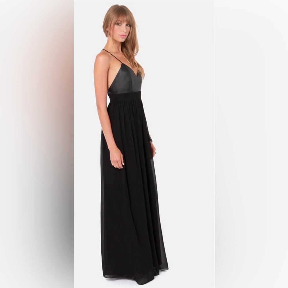 Forever 21 Elegant Black Maxi Dress Size Medium
